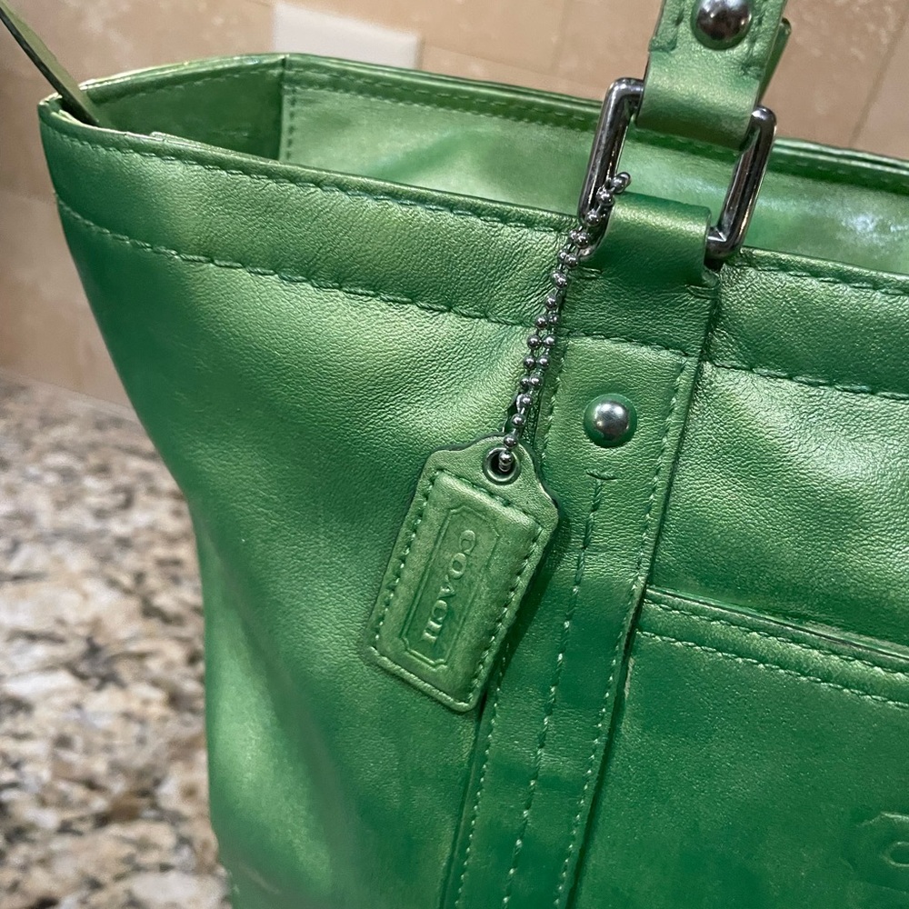 Coach Green Leather Tote Bag - Picture 5 of 9